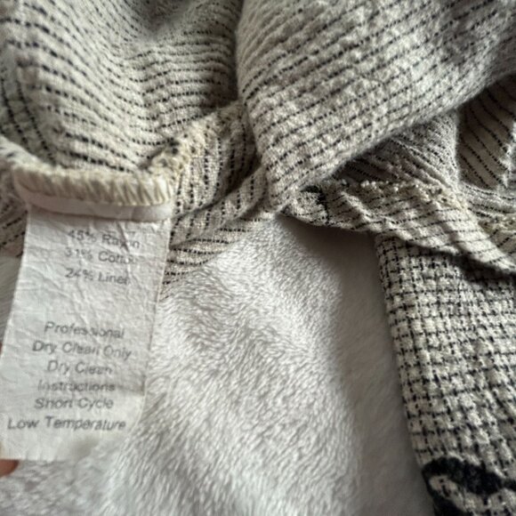 Staley Gretzinger Women Abstract Long Sleeve V-Neck Top XL Lagenlook White Black - Picture 5 of 8